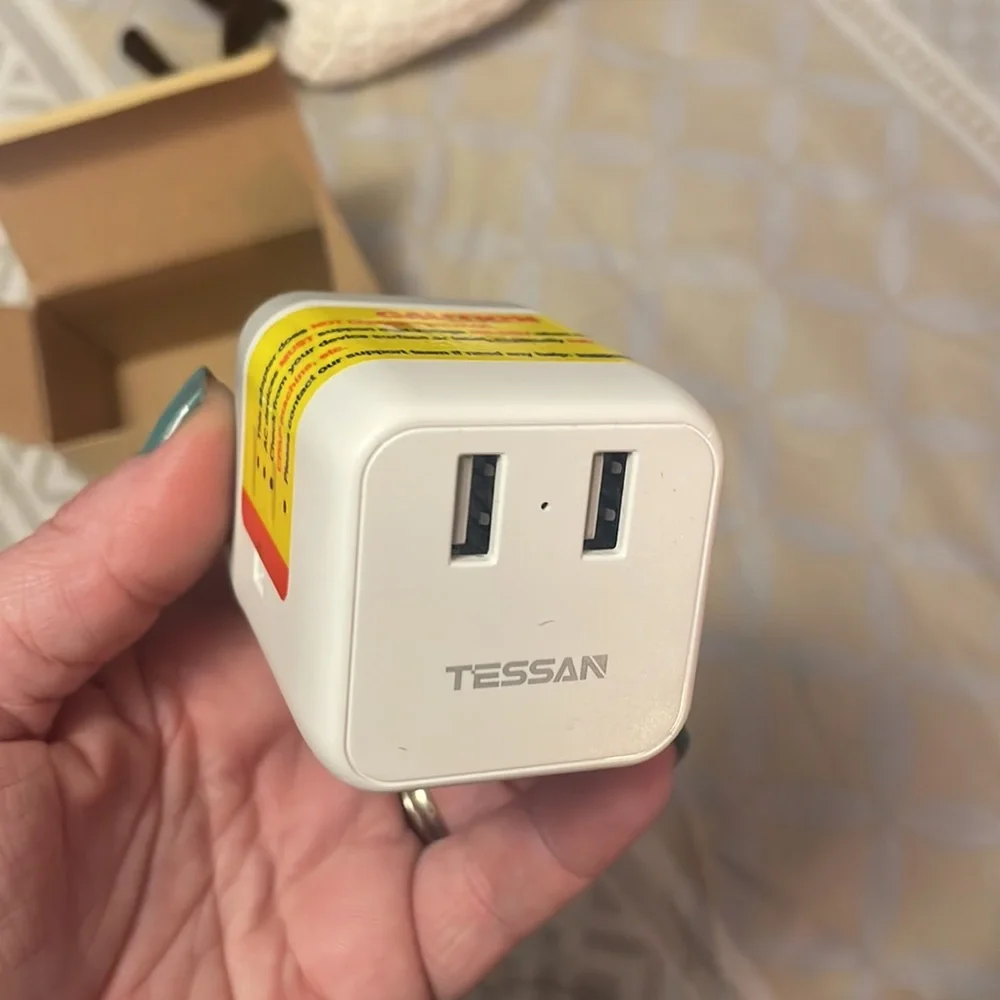 Travel plug adapter 🦄
